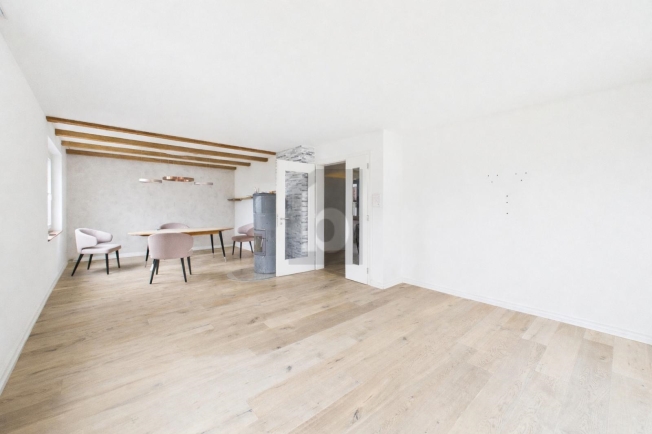 MODERNES JUWEL MIT POOL, SAUNA UND AUSSICHT -  Bild 5