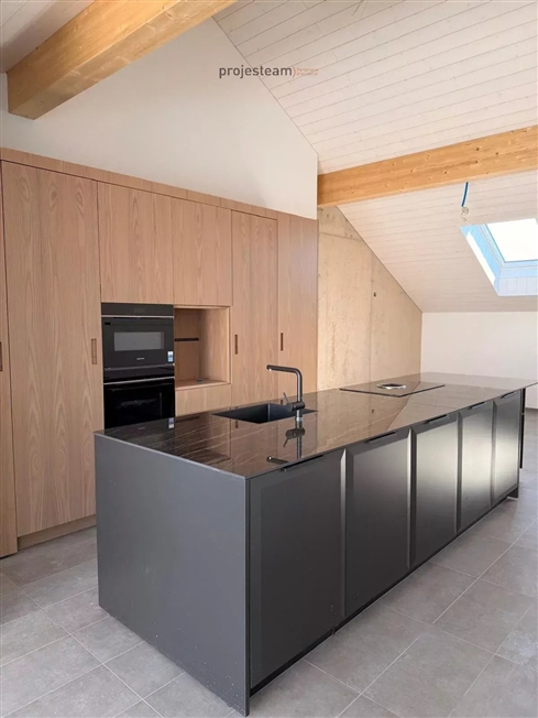 Bauernhaus im Umbau - Dachgeschoss-Maisonette mit Charakter und Charme, akzentuiert durch doppelte Deckenhöhen -  Bild 5