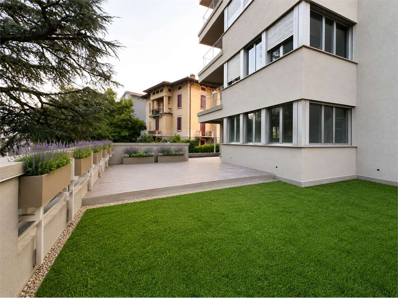 LUGANO | ULTIMA SELEZIONE | 5.5 LOCALI CON GIARDINO PRIVATO -  Bild 4