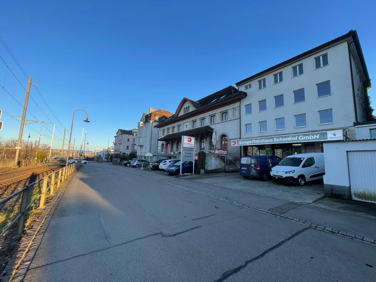 10 Zimmer Mehrfamilienhaus -  Bild 1