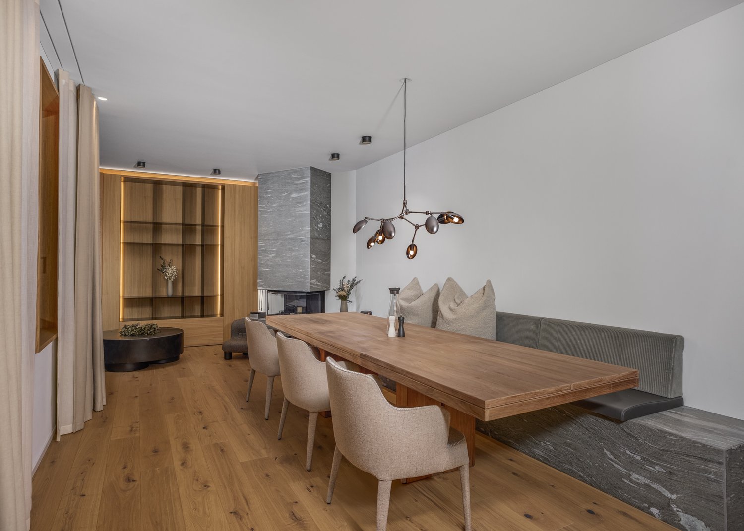 Contemporary Alpine living in the heart of Andermatt -  Bild 1