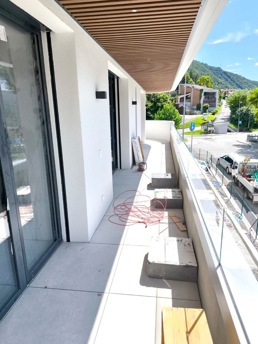 Prestigiosa villa 4,5 vista lago con rooftop e posto barca privato -  Bild 8