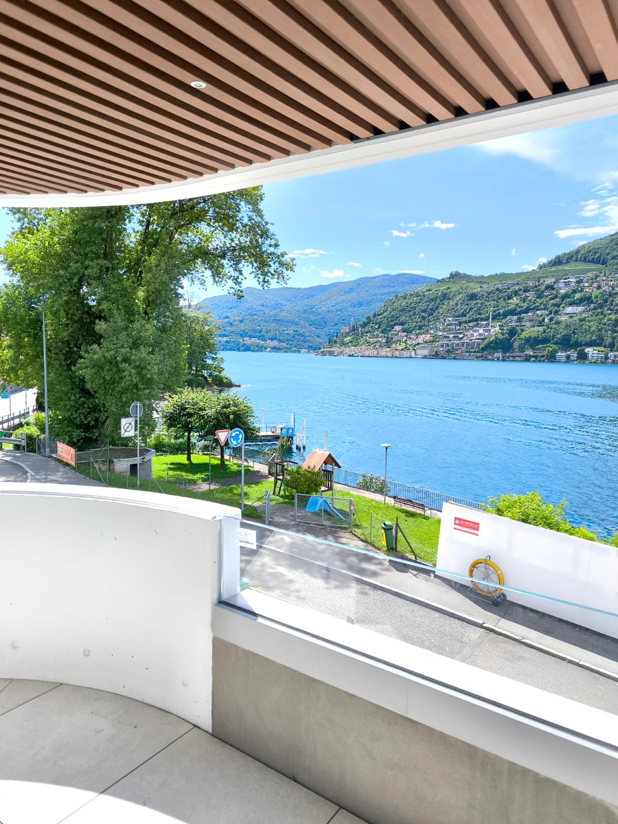 Prestigiosa villa 4,5 vista lago con rooftop e posto barca privato -  Bild 13