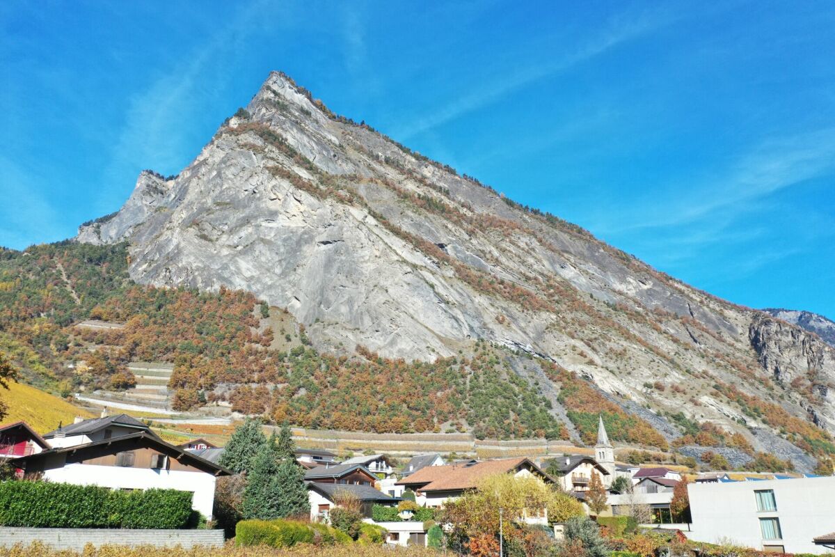 B - Les Coteaux de l'Arche - Attika 4,5 Zimmer in einem Gebäude mit 2 Wohnungen -  Bild 11