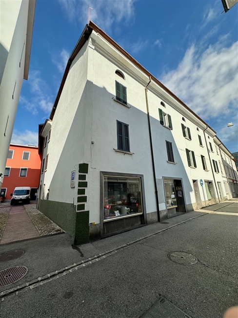 Gebäudekomplex mit Innenhof im Zentrum von Chiasso -  Bild 3