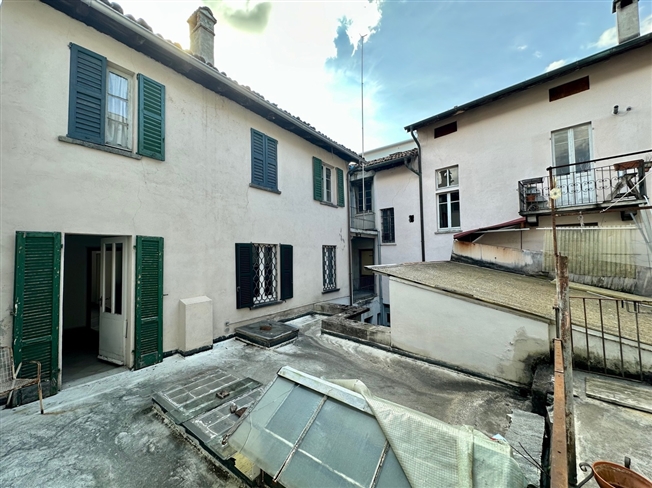 Gebäudekomplex mit Innenhof im Zentrum von Chiasso -  Bild 9