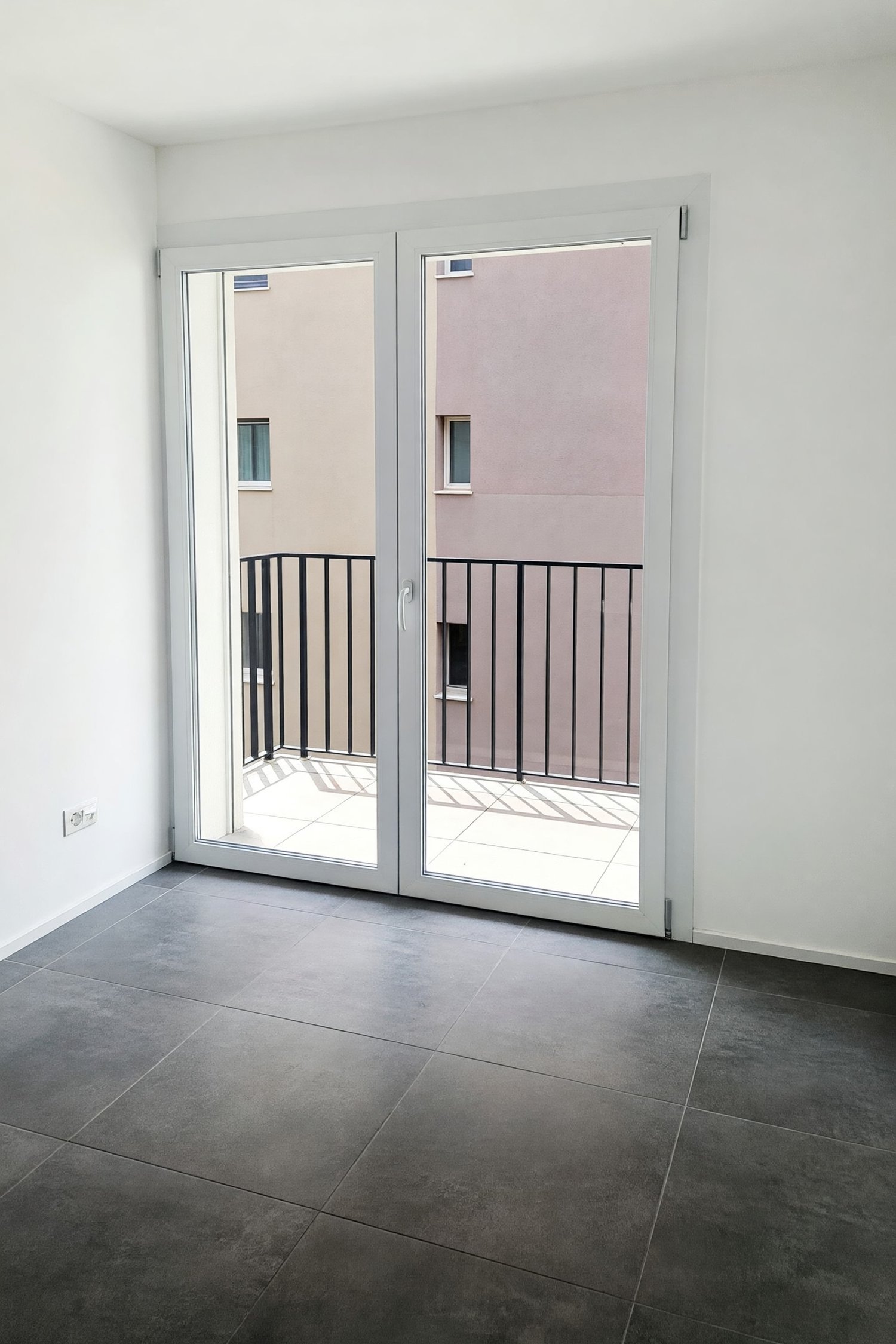 Nuovo appartamento 3,5 con terrazza coperta e due balconi -  Bild 12