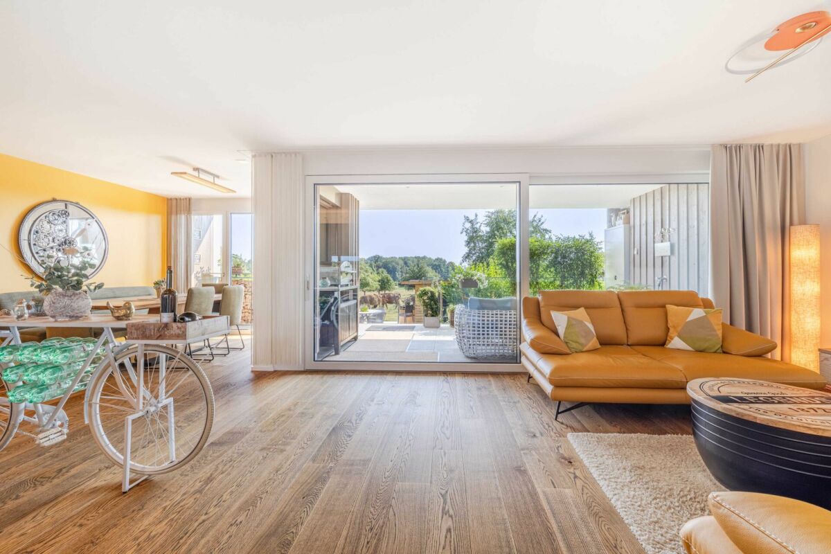 Nur 5 Minuten von Kreuzlingen entfernt: Wohnen mit Weitblick ins Grüne - hochwertige 3.5-Zimmer-Gartenwohnung -  Bild 1