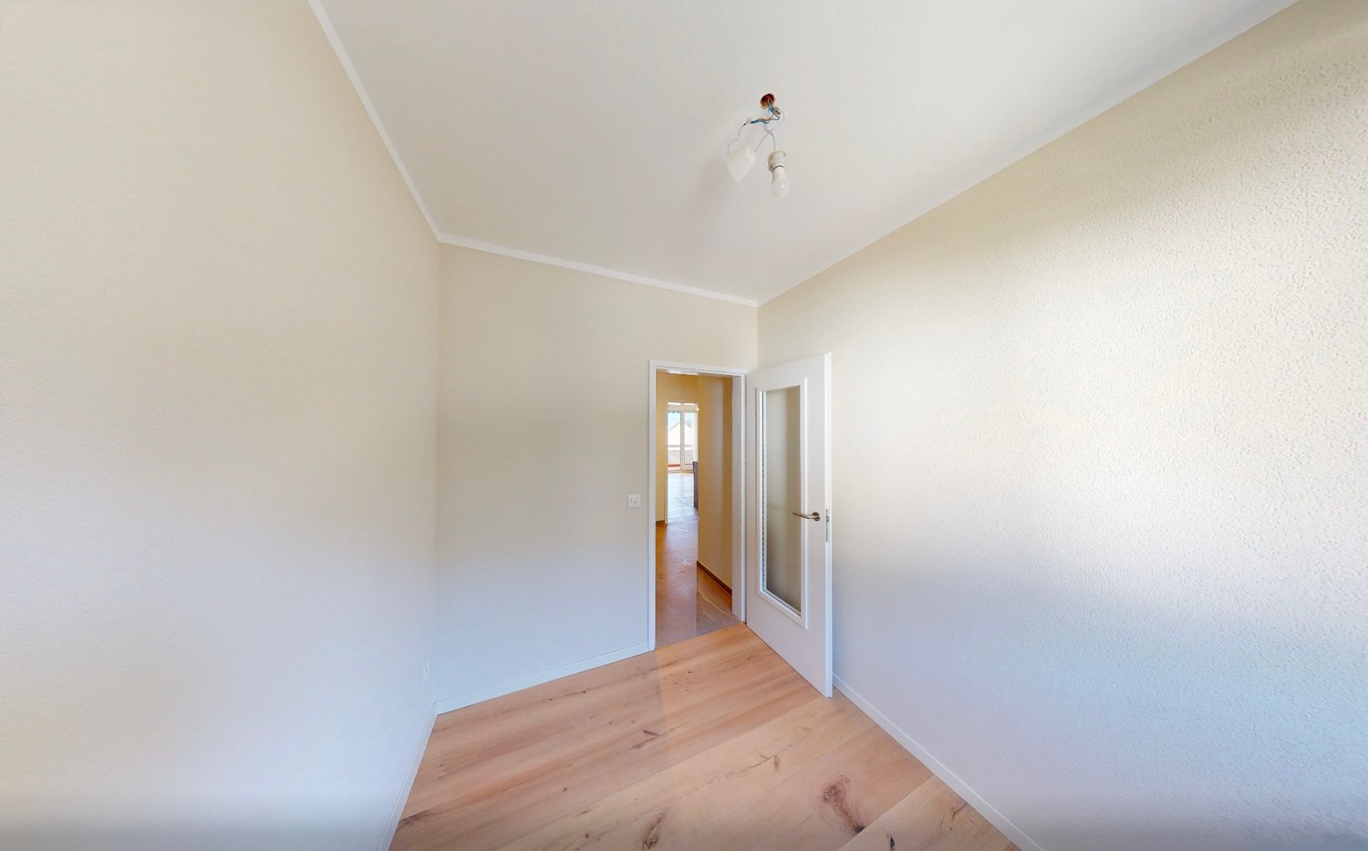 hre 3.5 Zi.- Ferienwohnung -Alles neu, alles nah! -  Bild 8