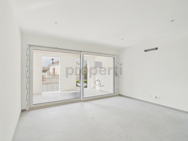 Moderno attico 3.5 locali con parcheggio privato, Biasca -  Bild 2