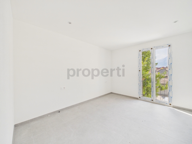 Moderno attico 3.5 locali con parcheggio privato, Biasca -  Bild 6