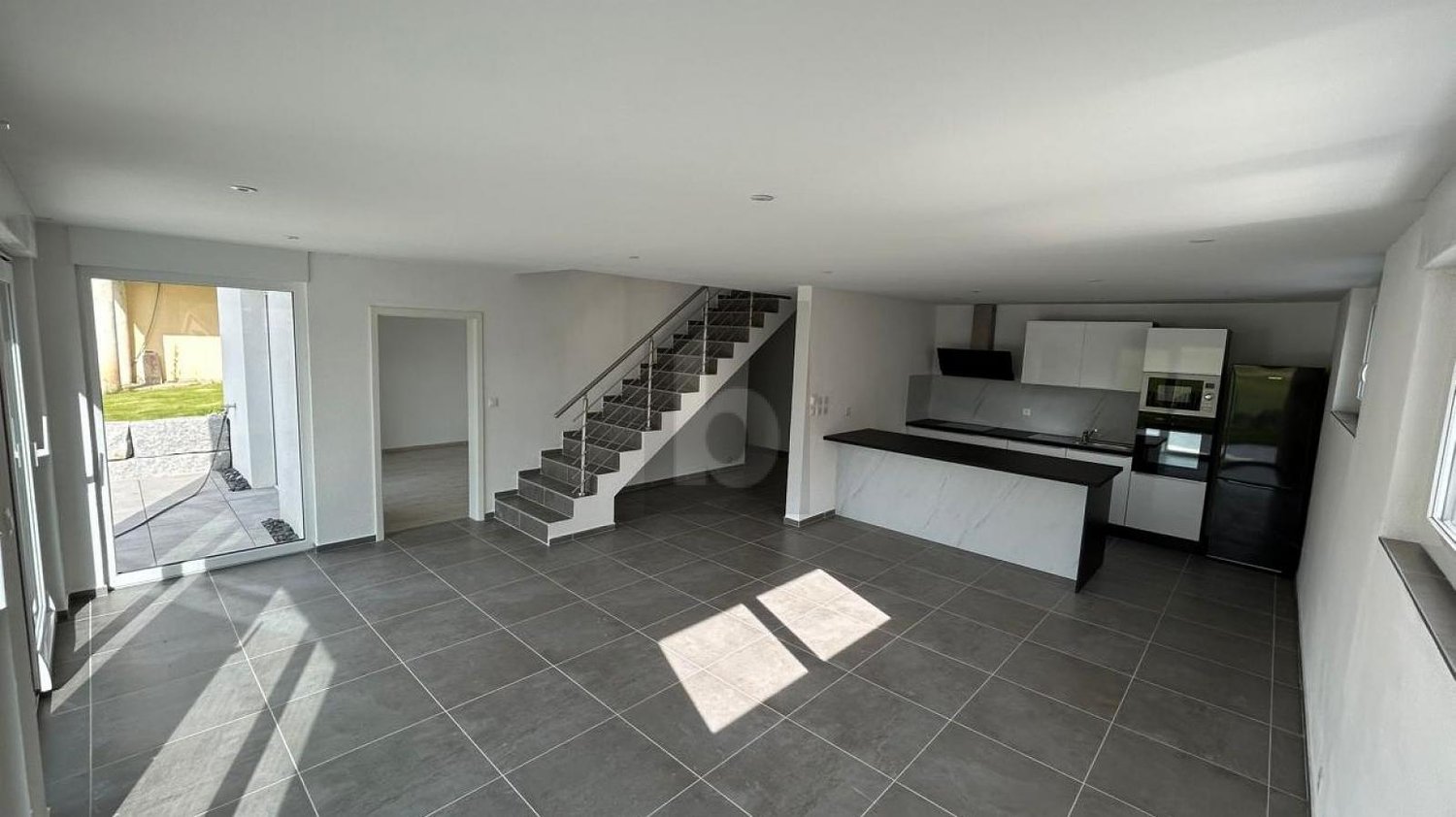 NEU UND IDEAL GELEGEN -  Bild 2