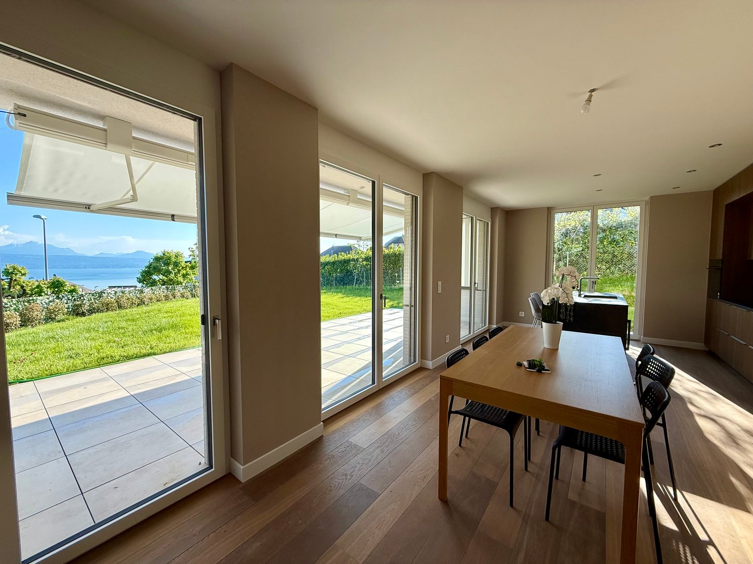 Prächtige 3,5-Zimmer-Wohnung mit Blick auf den See und die Berge in Pully -  Bild 10