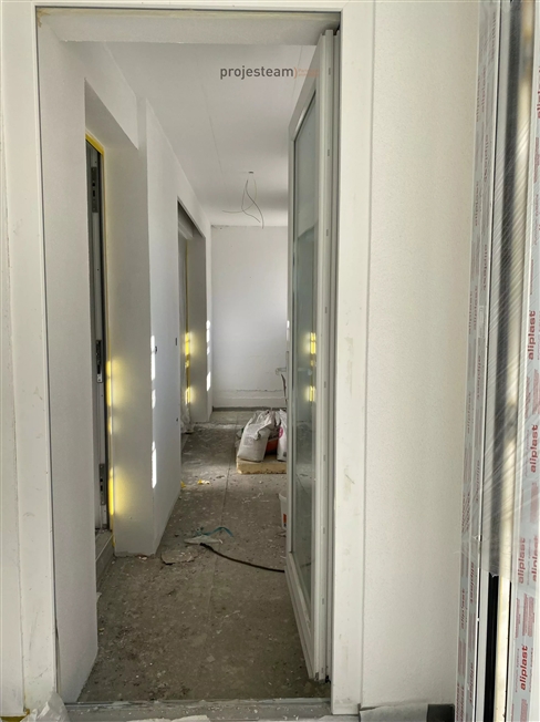 Neue Wohnung im Erdgeschoss, mit Charakter, mit einem einzigartigen und einzigartigen Charakter -  Bild 11