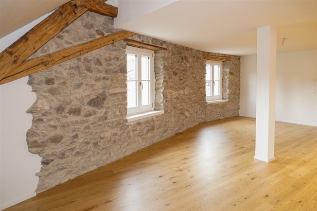 4.5-Zimmerwohnung- in historischen Mauern -  Bild 6