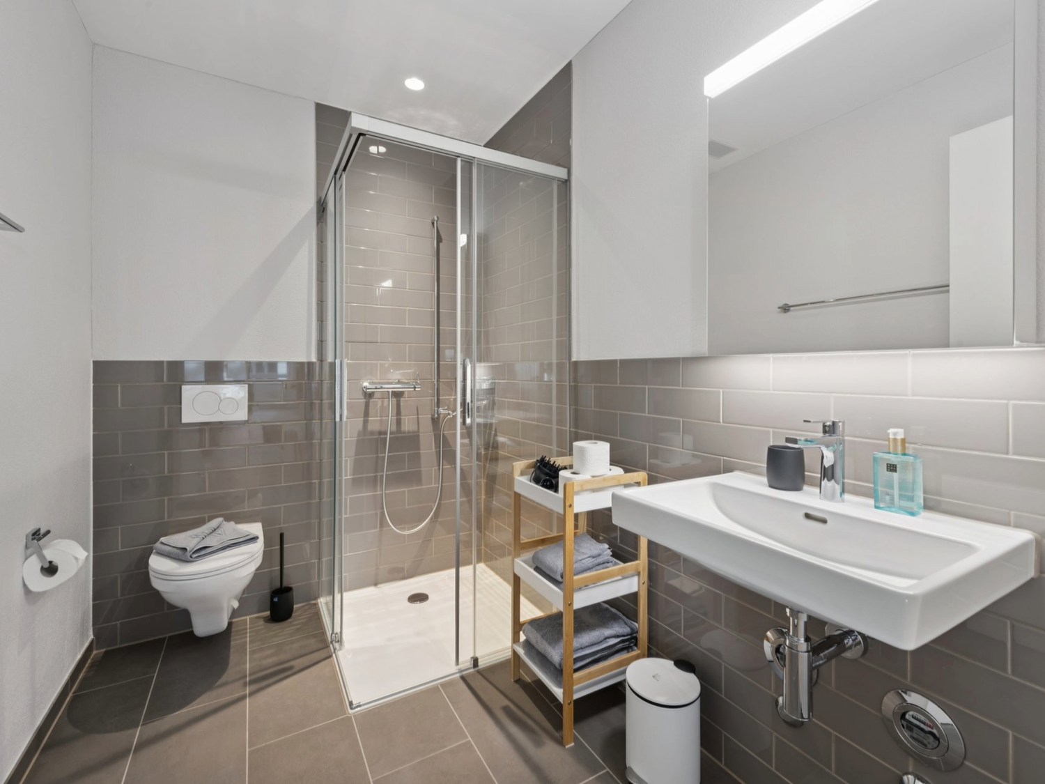 Möblierte Apartments mit Madrid Flair  direkt im grössten Shoppingcenter der Schweiz! -  Bild 6