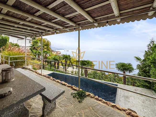 Panoramaresidenz mit Seeblick und Pool über dem Lago Maggiore (12b) -  Bild 12