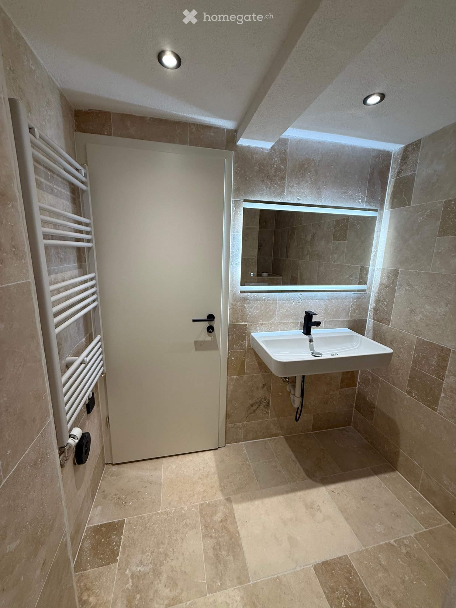 StylischeDesigner-WohnungmitGarten Vorderplatz) , Terrasse & Smart-Home – Neubauähnlicher Standard -  Bild 7