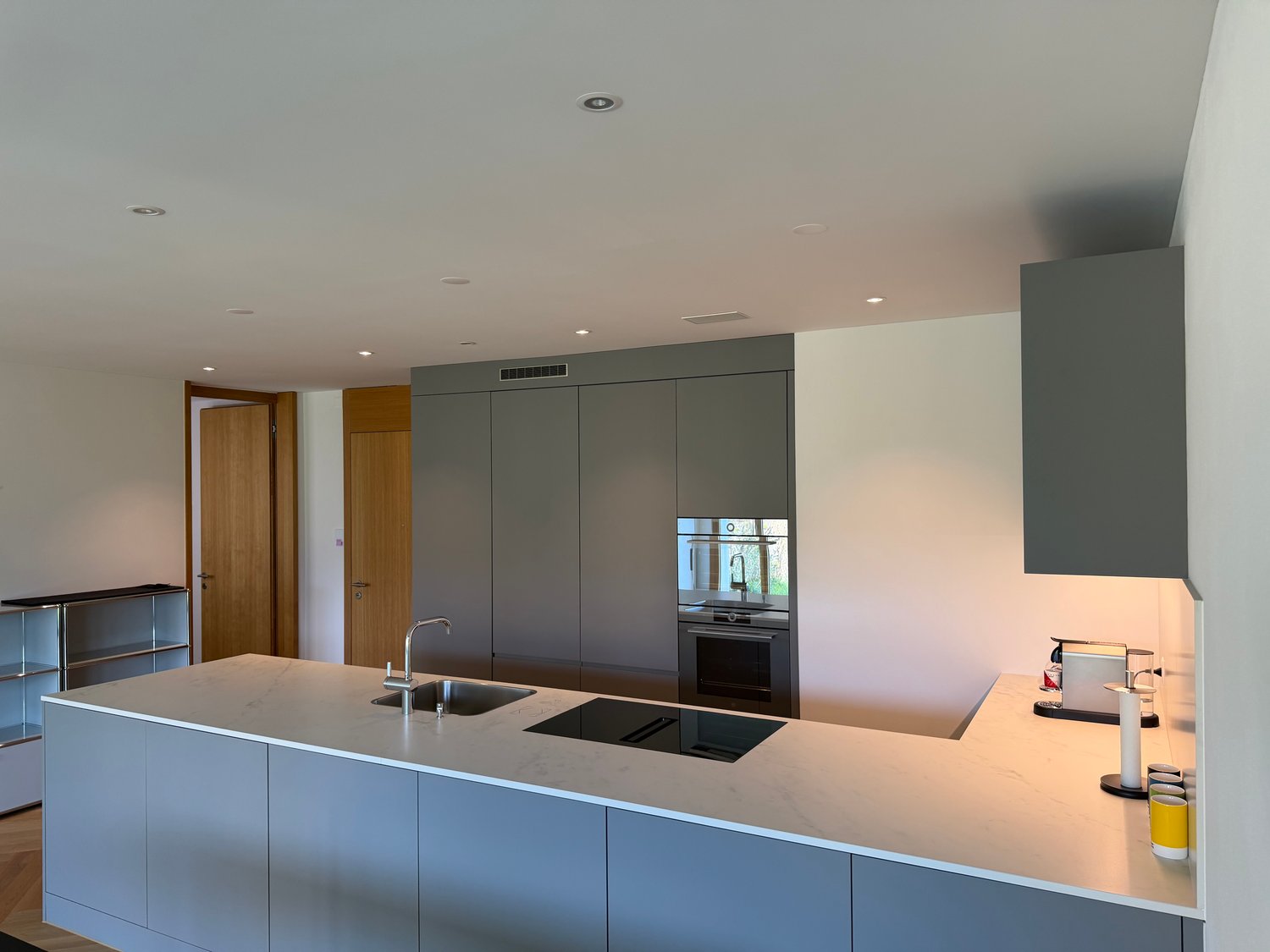 Moderne 3.5-Zimmer-Neubauwohnung in Hünibach -  Bild 1