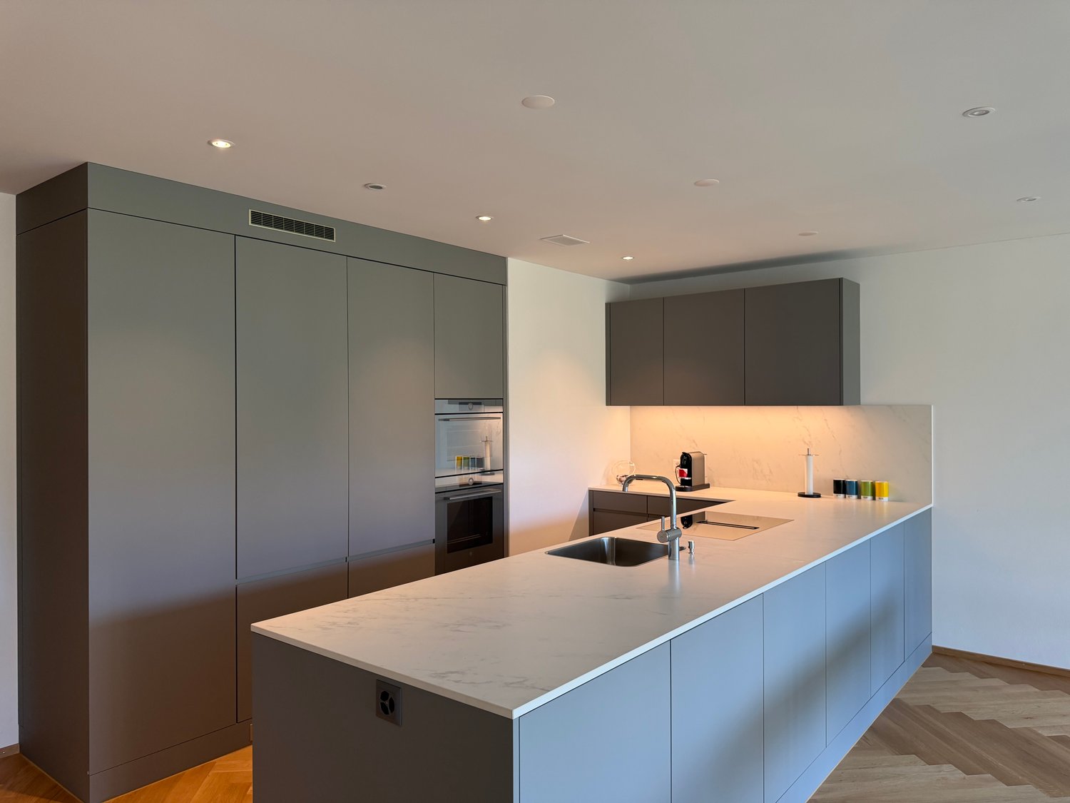 Moderne 3.5-Zimmer-Neubauwohnung in Hünibach -  Bild 2