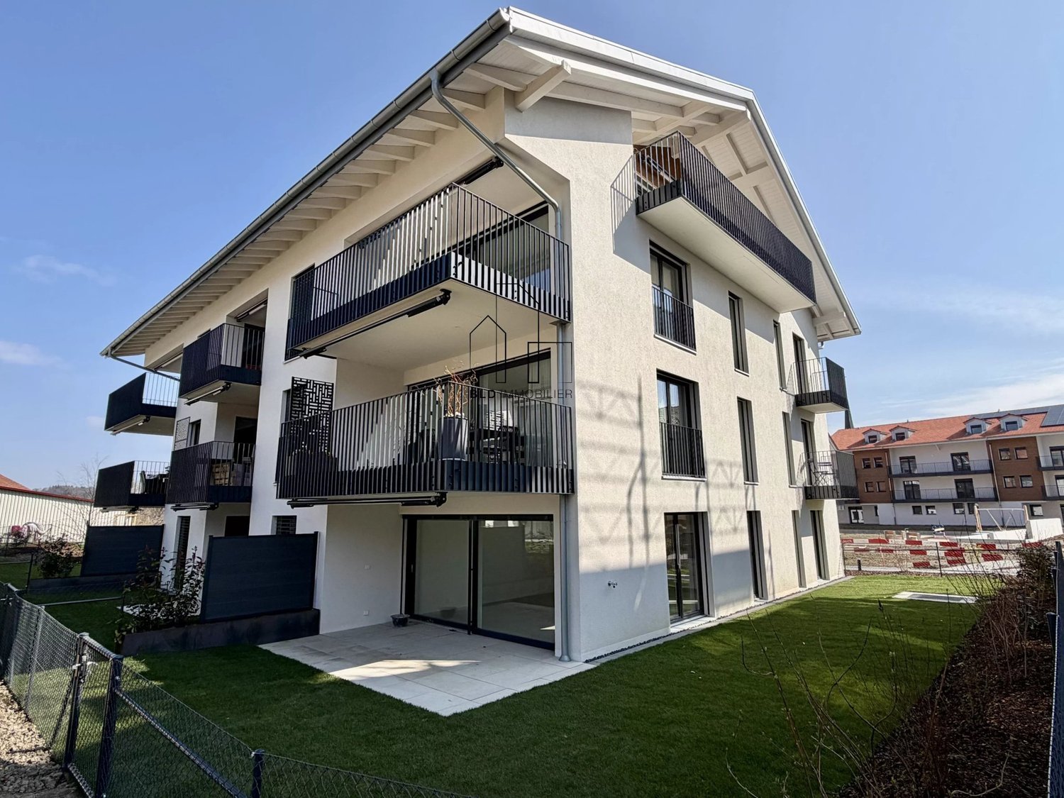 Leben Sie das Außergewöhnliche im Alltag? Neuwertiges Erdgeschossapartment -  Bild 1