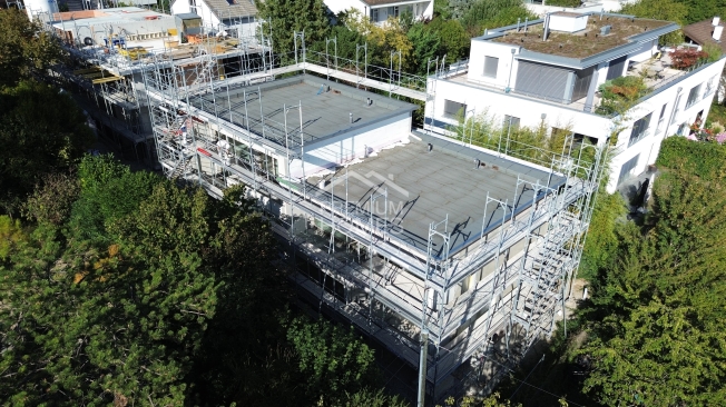 Neubau an ruhiger und begehrter Lage in Oberwil -  Bild 1