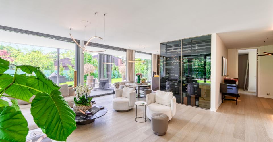 Résidence ultra haut de gamme, vie de plain-pied avec jardin — Exclusivité - Appartement terrasse 5.5 pièces - image - 4