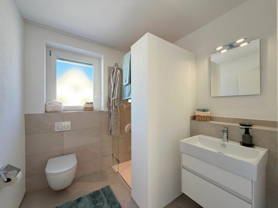 Drei 5.5 Zimmer Reiheneinfamilienhäuser - charmant, naturnah, individuell -  Bild 8
