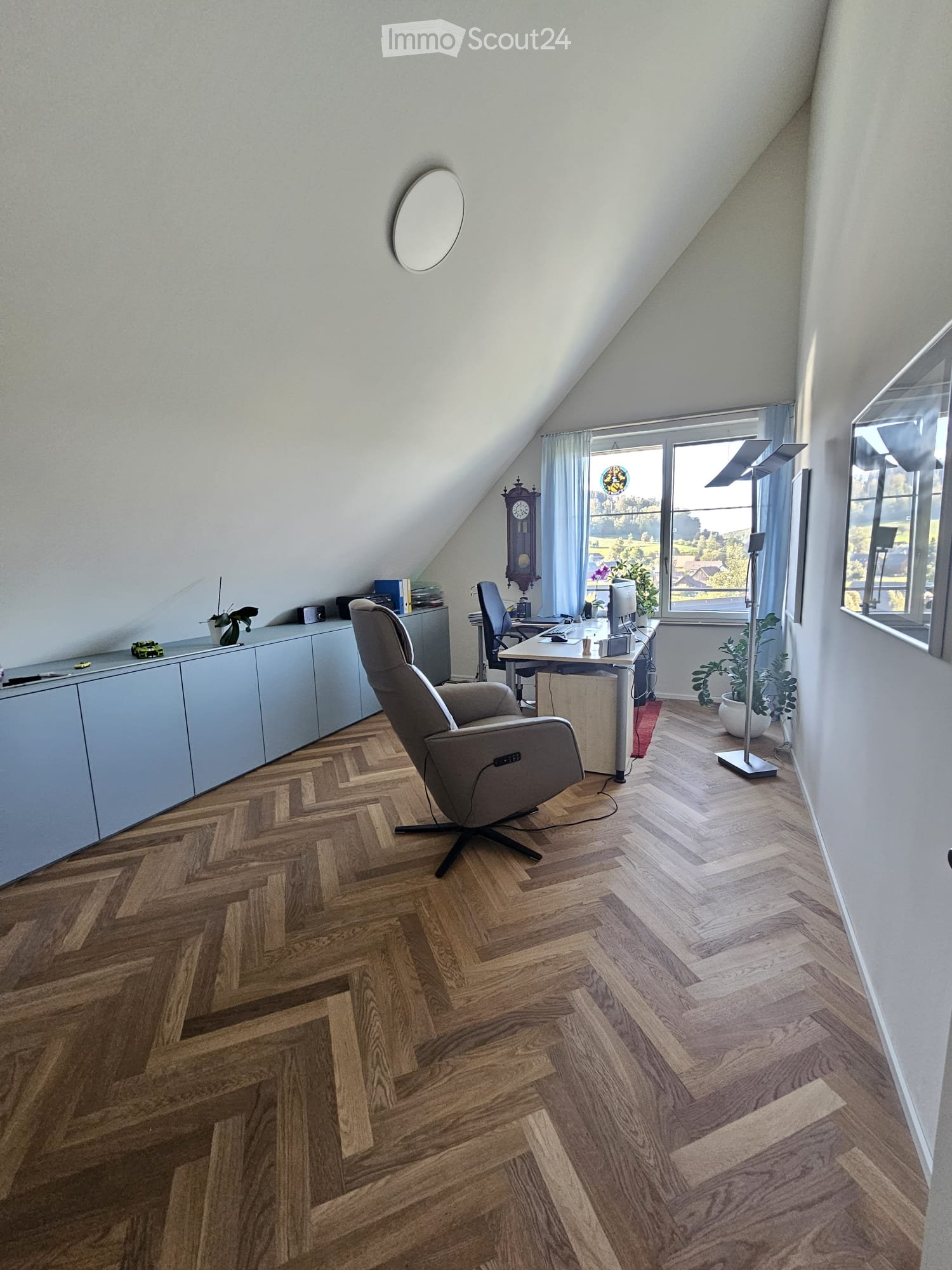 Moderne 4.5-Zimmer-Attika-/Maisonettewohnung in Rifferswil -  Bild 10
