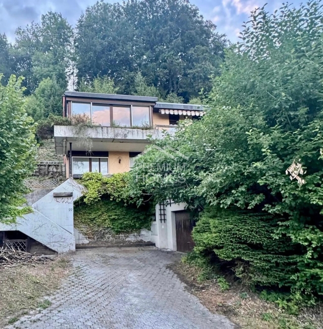 Einzigartiges Grundstück mit Weitblick, Natur und Entwicklungspotenzia -  Bild 1