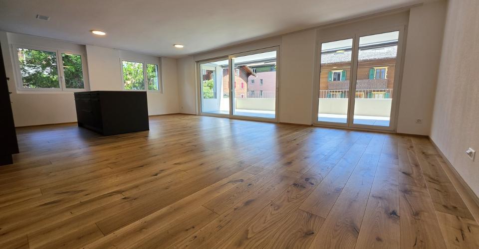 Hell und viel Wohnraum - Im Zentrum mit grosser Terrasse! - Appartement 3.5 pièces - image - 1