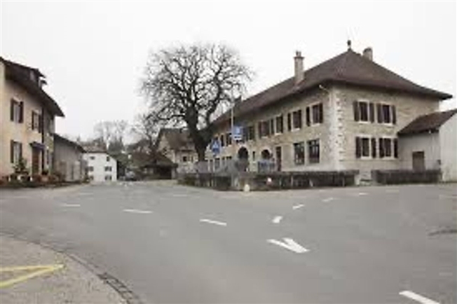 8 Zimmer Wohnung -  Bild 1
