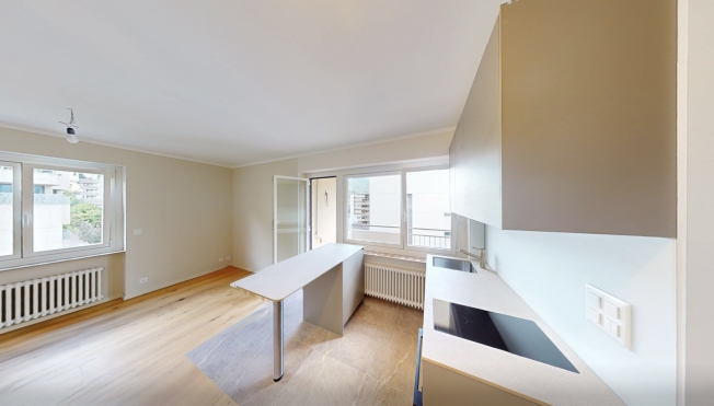 Topmodernes Attika-Studio mit Seesicht und Parkplatz -  Bild 3