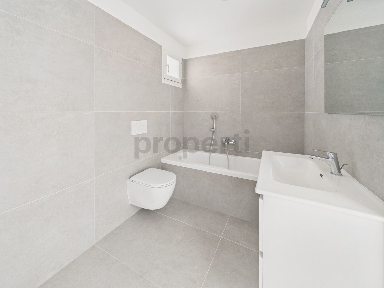 Moderno 2.5 locali appartamento con cantina e parcheggio, Biasca - Image 6