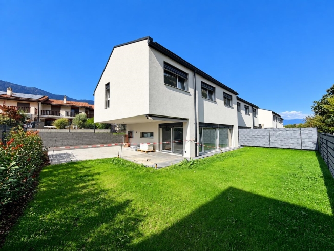 Wunderschöne neue Eckvilla mit 4,5 Zimmern in Bramois -  Bild 1