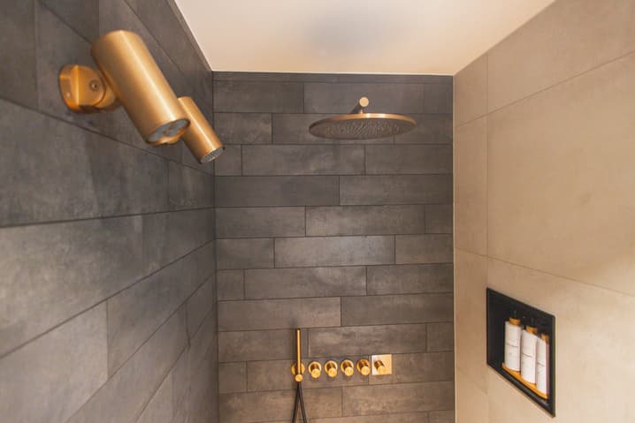 Villa contemporaine de 200 m² - 10 min de Bienne, vue dégagée et finitions haut -  Bild 8