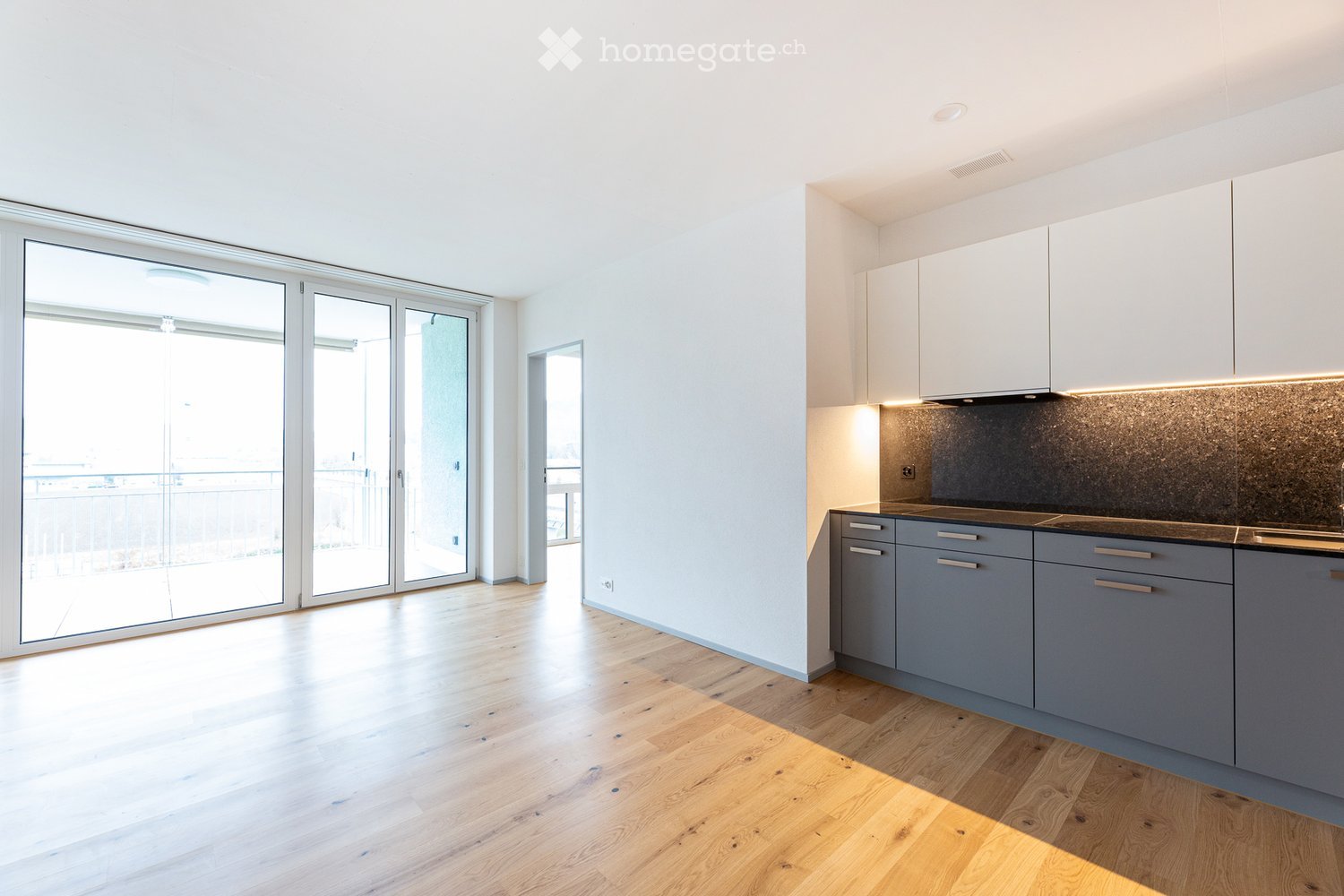 Moderne 3.5-Zimmer-Wohnung mit Balkon direkt am Bahnhof Hegi -  Bild 9