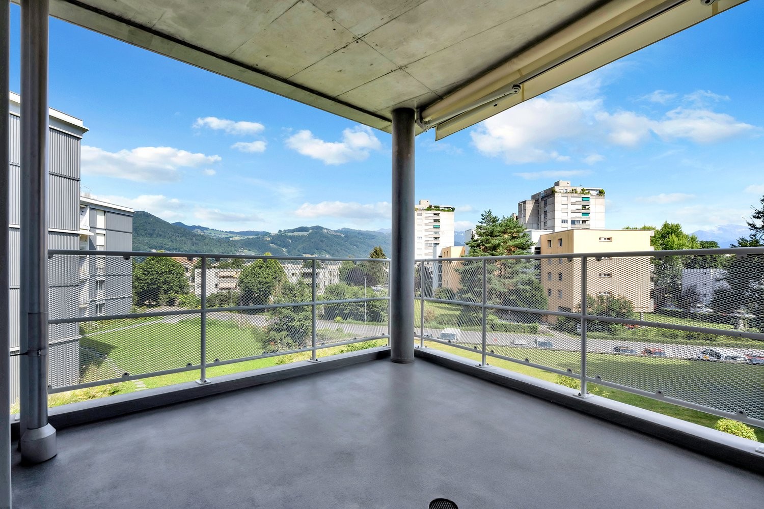 Wohnkomfort und Aussicht der Extraklasse! - Loggia