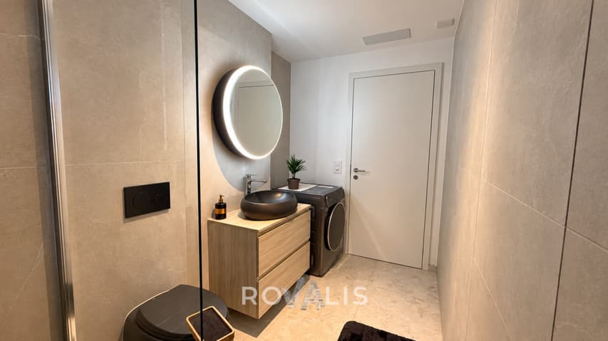 Möblierte 2.5-Zimmer-Wohnung mit Weitblick in Ried-Brig - Bad