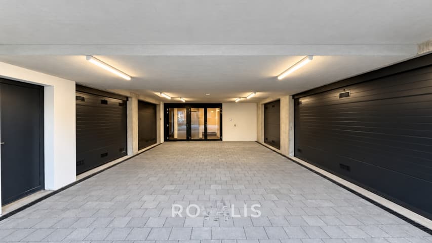 Möblierte 2.5-Zimmer-Wohnung mit Weitblick in Ried-Brig - Haupteingang