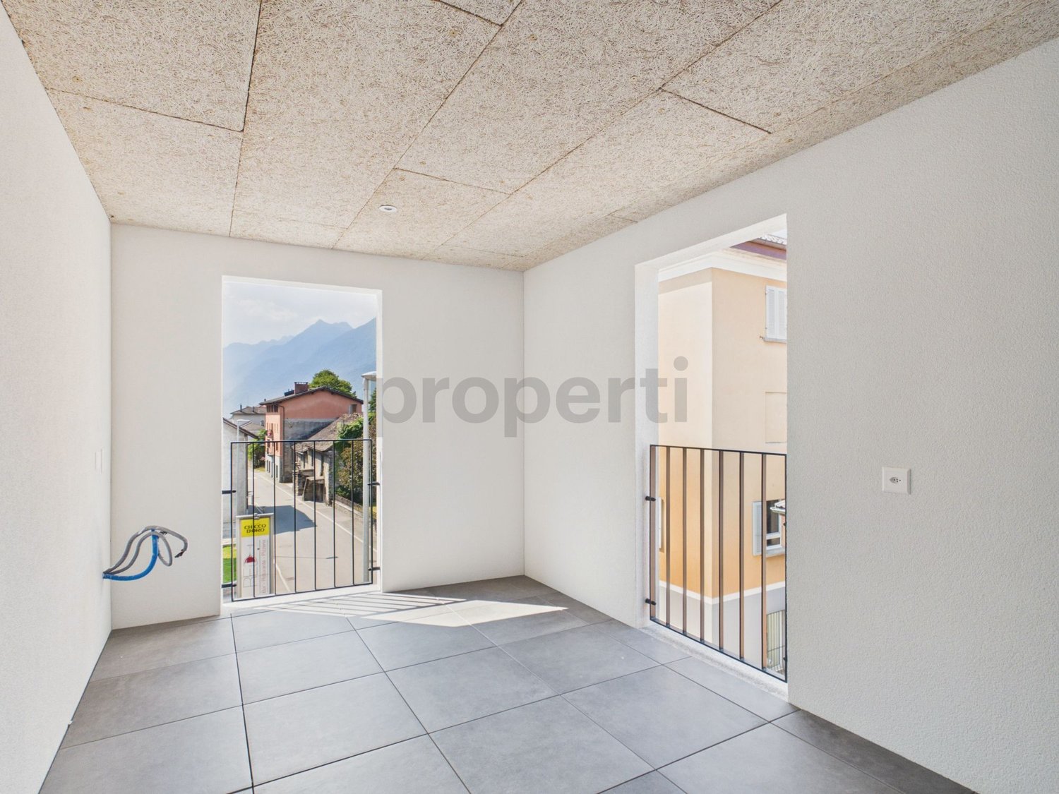 Moderno appartamento 3.5 locali con cantina, Biasca - Image 4