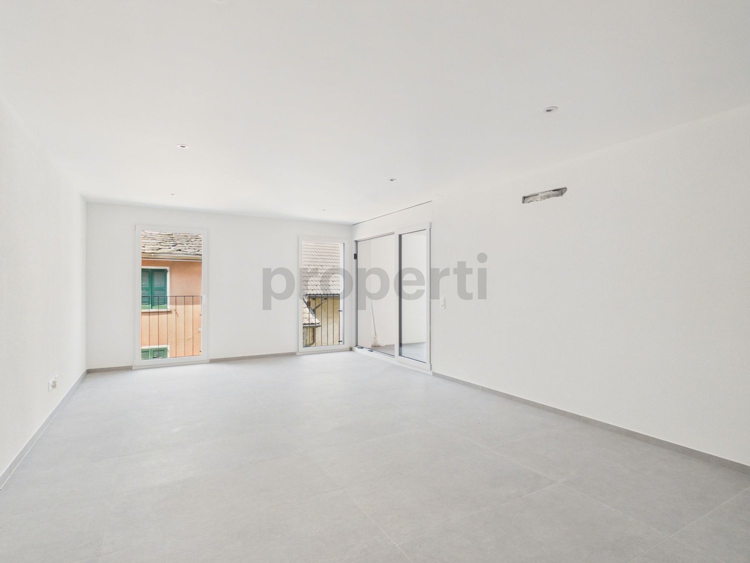 Moderno 3.5 locali appartamento con parcheggio interno, Biasca - Image 3