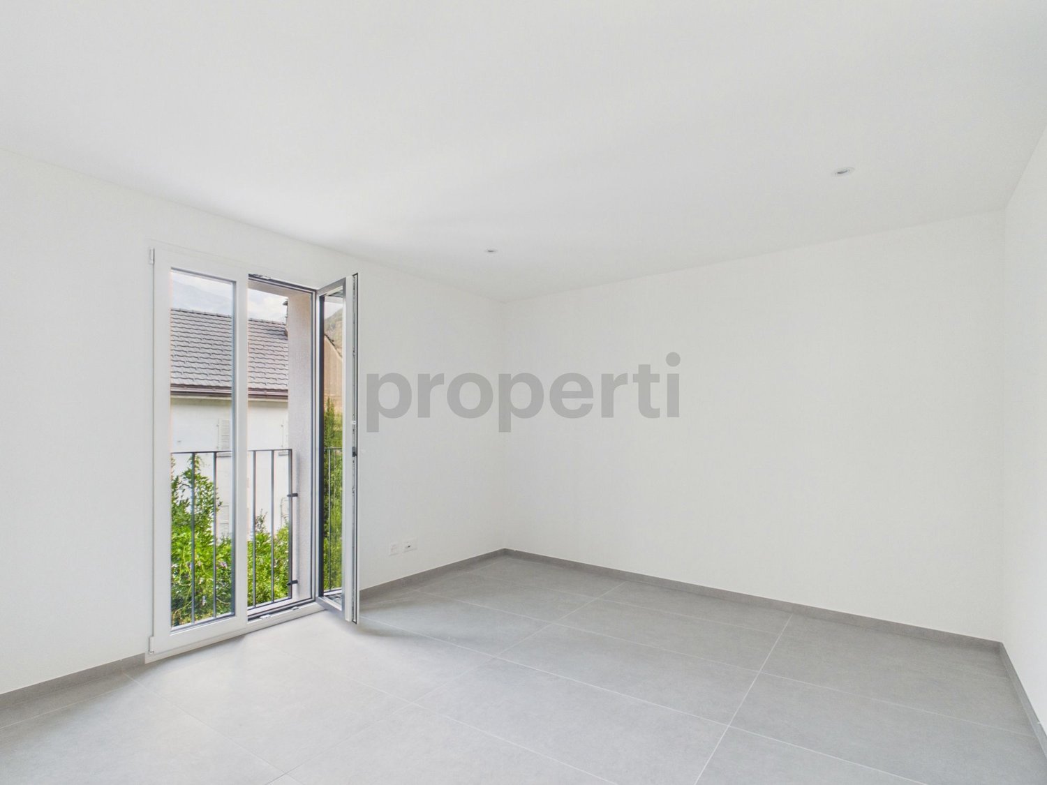 Moderno 3.5 locali appartamento con parcheggio interno, Biasca - Image 6