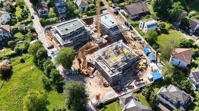 ZEITGENÖSSISCHE ARCHITEKTUR AN EXZELLENTER LAGE -  Bild 4