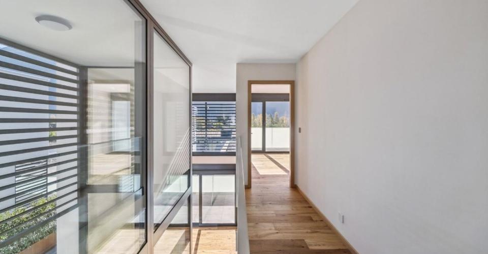 Luxe discret et panorama d'exception - Maison jumelée 6.5 pièces - image - 11