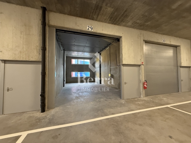 NEUE INDUSTRIEHALLE -  Bild 6