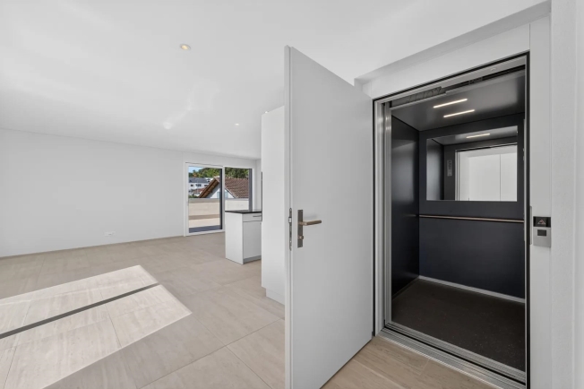 4.5-Zimmer-Attikawohnung - Erstbezug mit grosszügiger Terrasse und direktem Liftzugang -  Bild 3