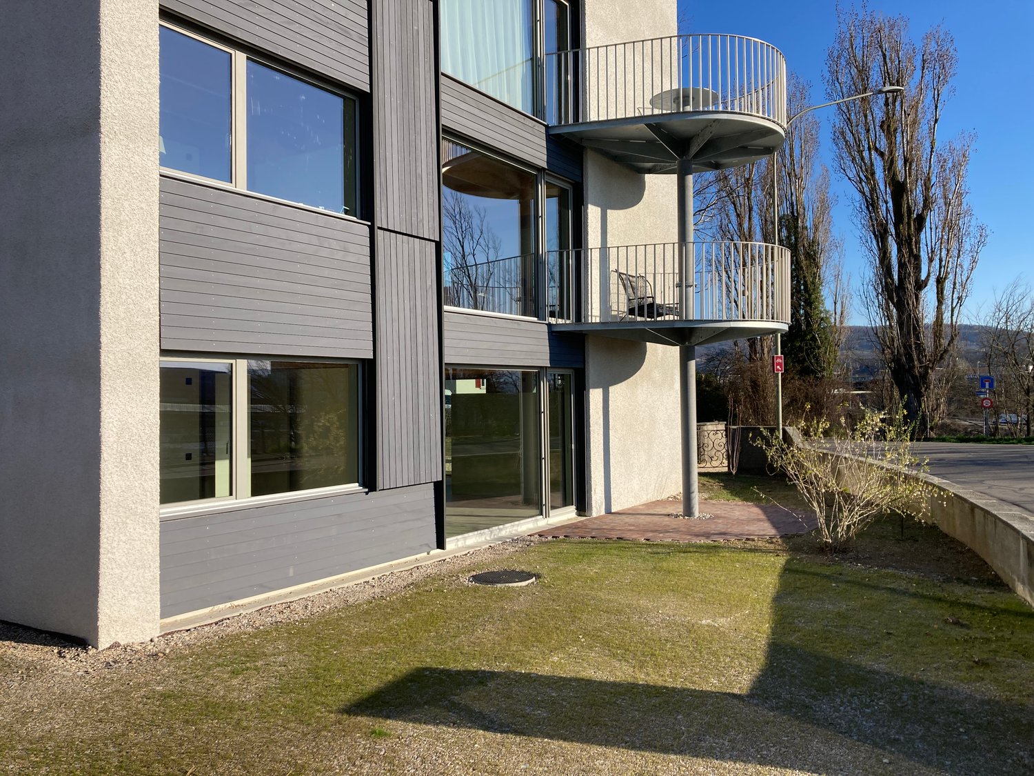 Gartenwohnung in Birsfelden - modern - neuwertig -  Bild 1