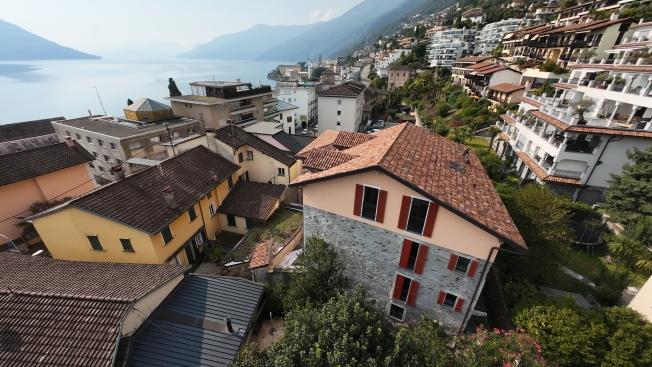 Palazzina Restaurata a Nuovo, Layout Funzionale & Alta Efficienza Energetica // Komplett Saniertes Gebäude, Funktioneller Grundriss & Hohe Energieeffizienz -  Bild 2