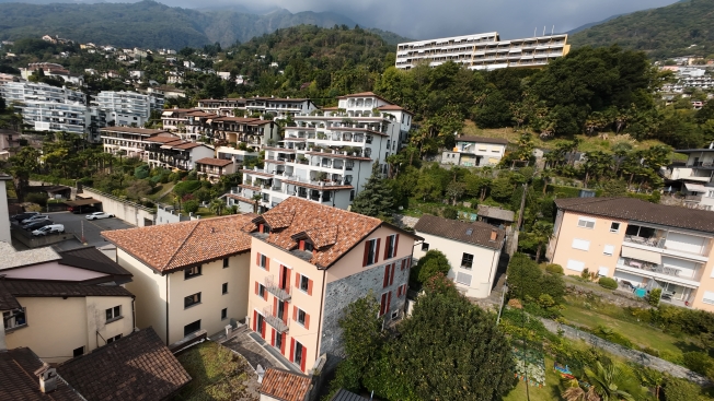 Palazzina Restaurata a Nuovo, Layout Funzionale & Alta Efficienza Energetica // Komplett Saniertes Gebäude, Funktioneller Grundriss & Hohe Energieeffizienz -  Bild 4